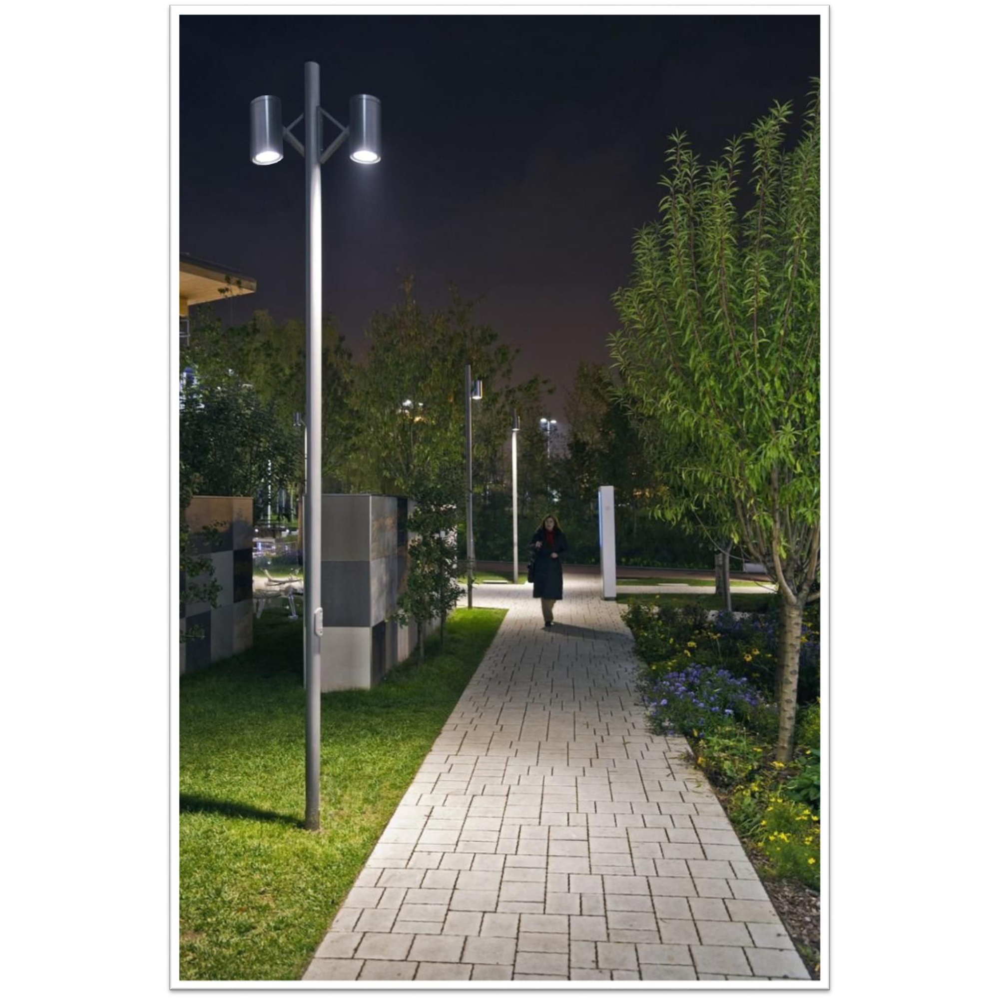 AL 2545-2 Pole LED: 2x30W